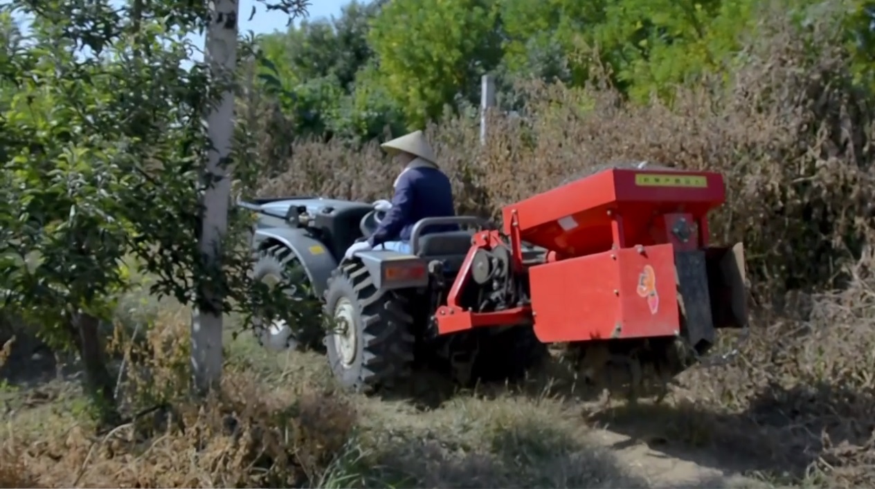 articulated tractor